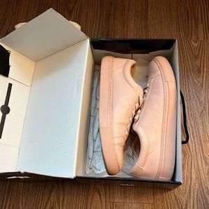 Guess Light Pink Barette sneakers size 10.5. Worn 2x 10/10 condition with box.